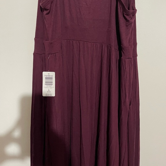 NWT| Torrid tiered Maxi dress ❤️ - Picture 3 of 4